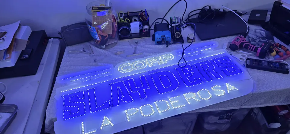 Rótulo LED en fabricación en nuestro taller
